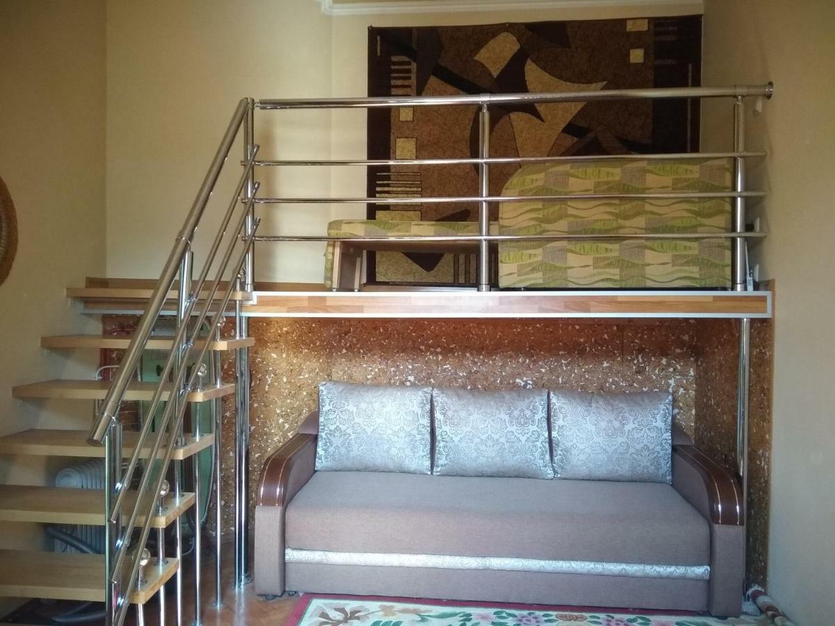 Pleasurable Apartment Near The Khotkevych Palace Lviv Eksteriør billede